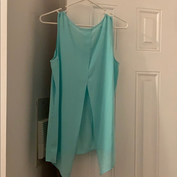 Sheer light blue tank with open slit in the back - Picture 3 of 3